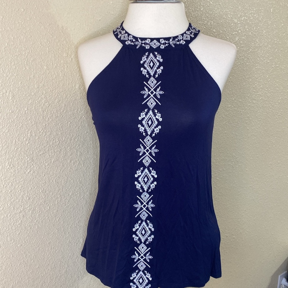 Cable & Gauge Embroidered Halter Top Size Small NWT